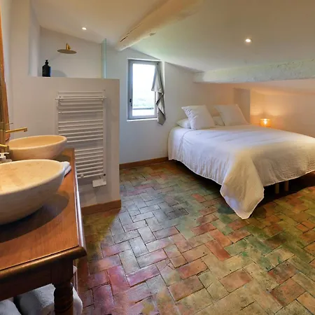 Mas St Joseph Nyaraló