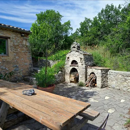 Mas St Joseph Hébergement de vacances Châteauneuf-Val-Saint-Donat